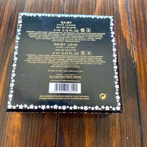 Marc Jacobs Daisy Eau De Toilette Mini Deluxe Travel Size 4ml / 0.13 oz Each